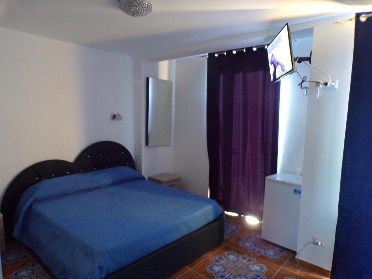Nuova Aurora Rent Rooms Роккалумера Экстерьер фото
