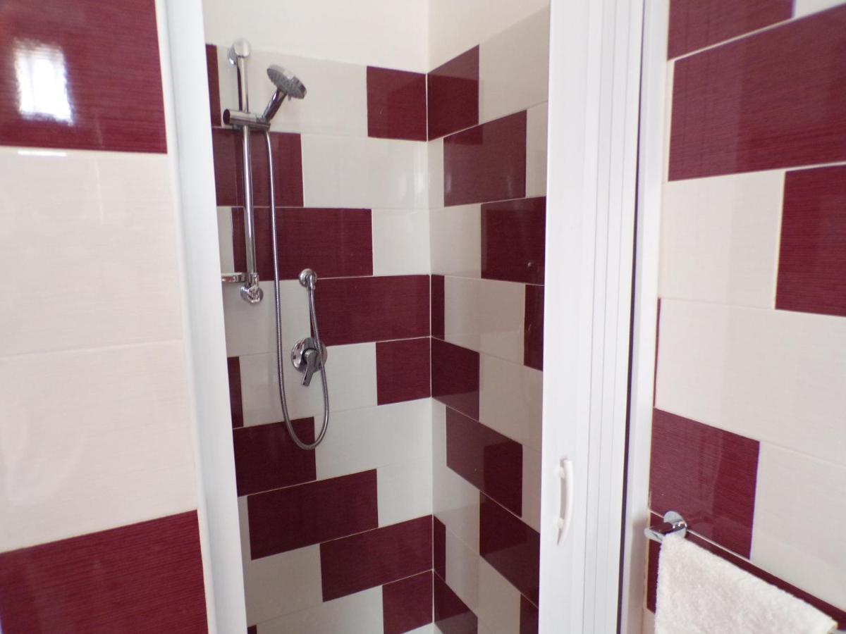 Nuova Aurora Rent Rooms Роккалумера Экстерьер фото