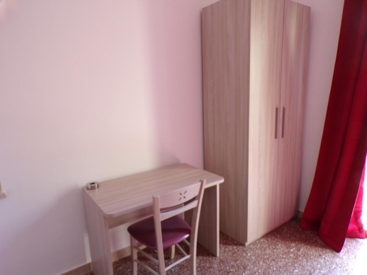 Nuova Aurora Rent Rooms Роккалумера Экстерьер фото