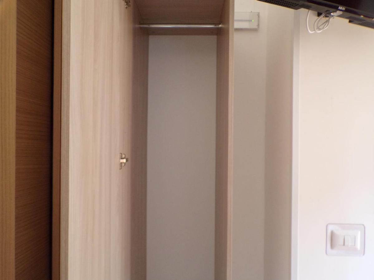 Nuova Aurora Rent Rooms Роккалумера Экстерьер фото