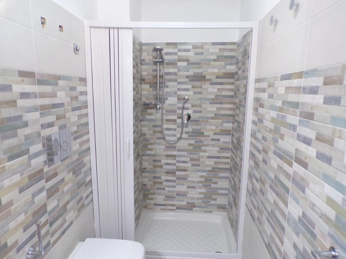 Nuova Aurora Rent Rooms Роккалумера Экстерьер фото
