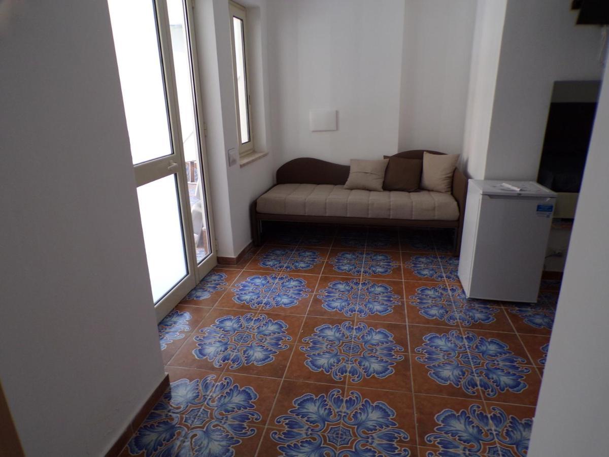 Nuova Aurora Rent Rooms Роккалумера Экстерьер фото