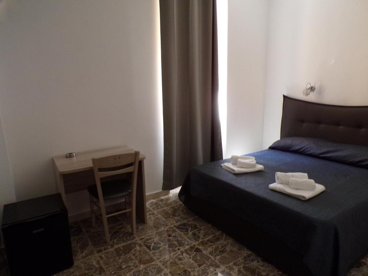 Nuova Aurora Rent Rooms Роккалумера Экстерьер фото