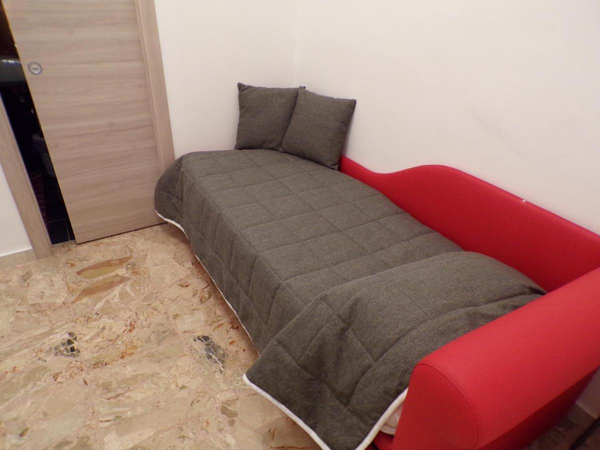 Nuova Aurora Rent Rooms Роккалумера Экстерьер фото